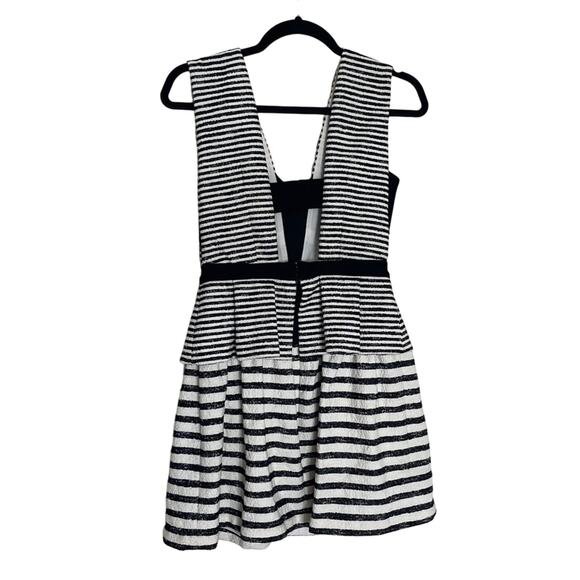 BCBGMAXAZRIA Piper White Black Peplum Mini A- Line Dress Size 4 - Picture 5 of 6